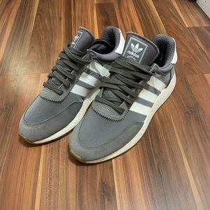 Adidas sneakers men’s size 9.5